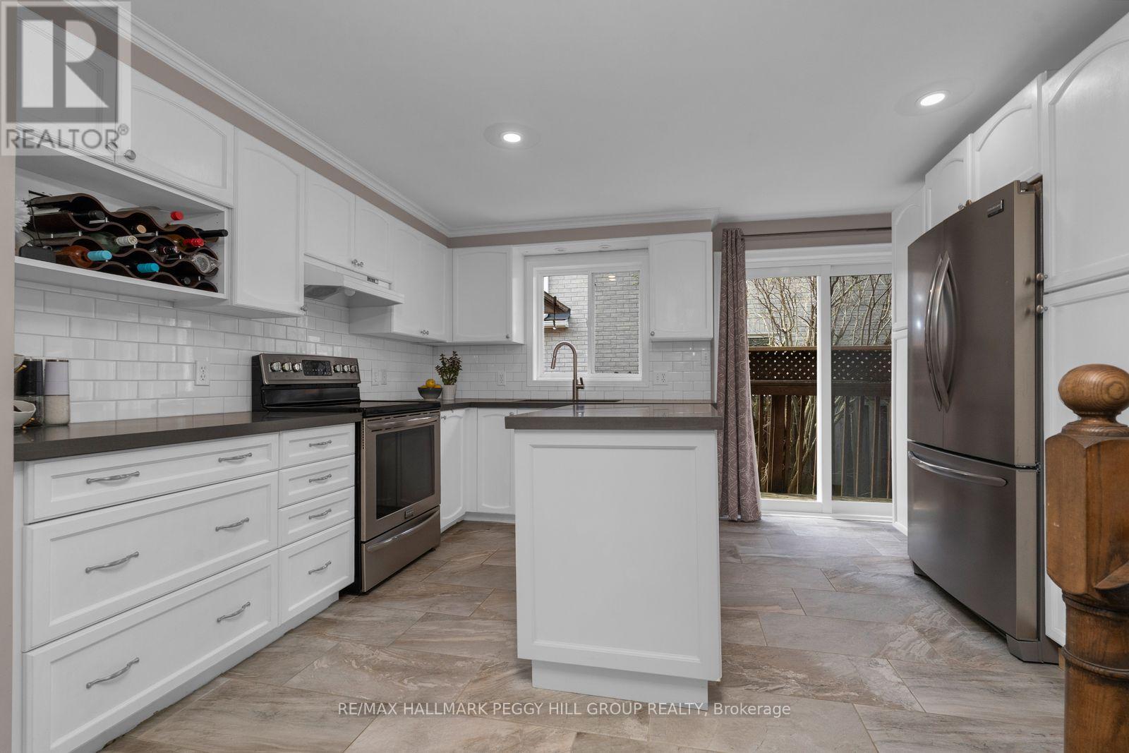 8 Holly Meadow Road, Barrie (Holly), Ontario  L4N 8S2 - Photo 7 - S13052050