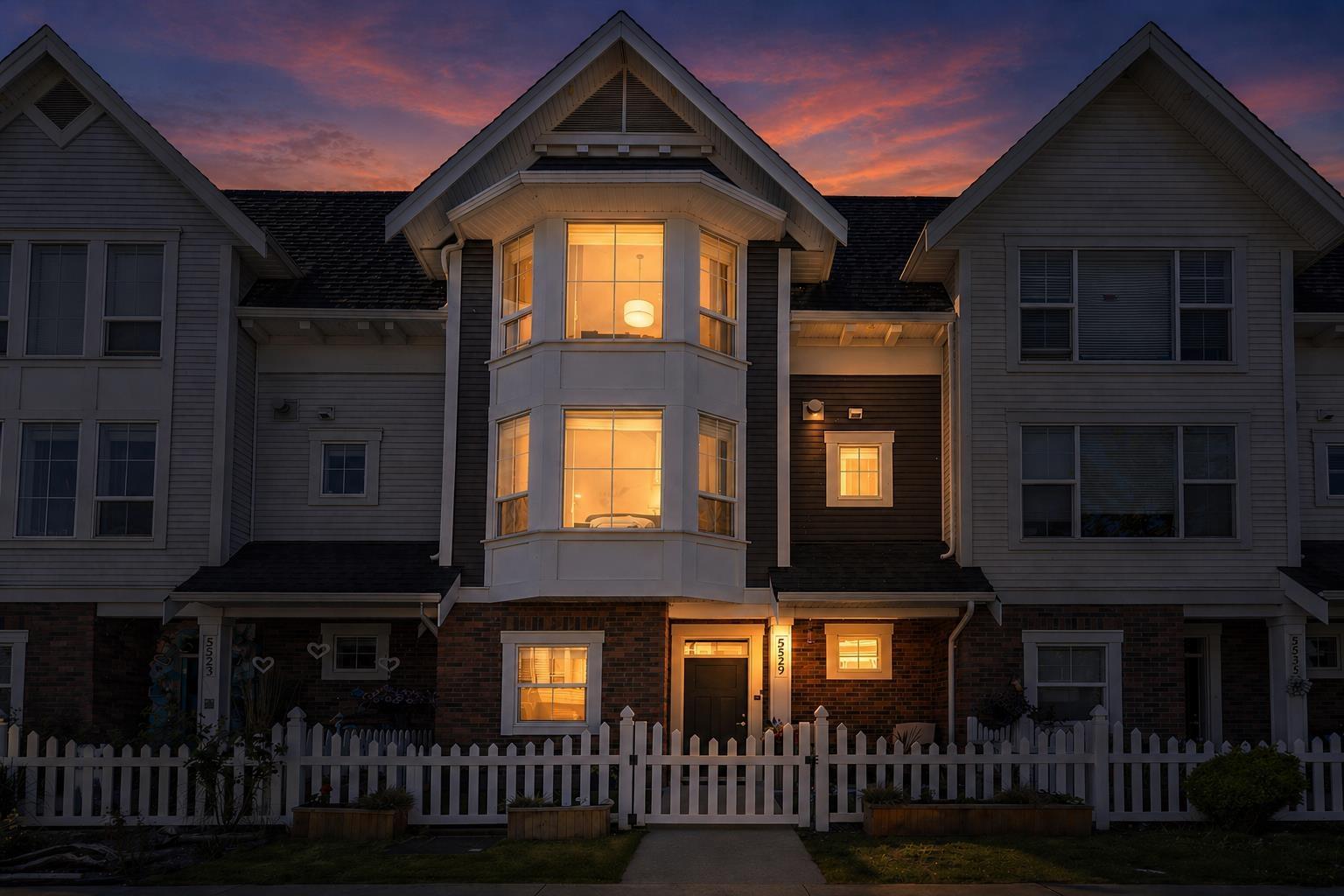 5529 Driftwood Street, Sardis South, Chilliwack, British Columbia  V2R 6A3 - Photo 2 - R3115849