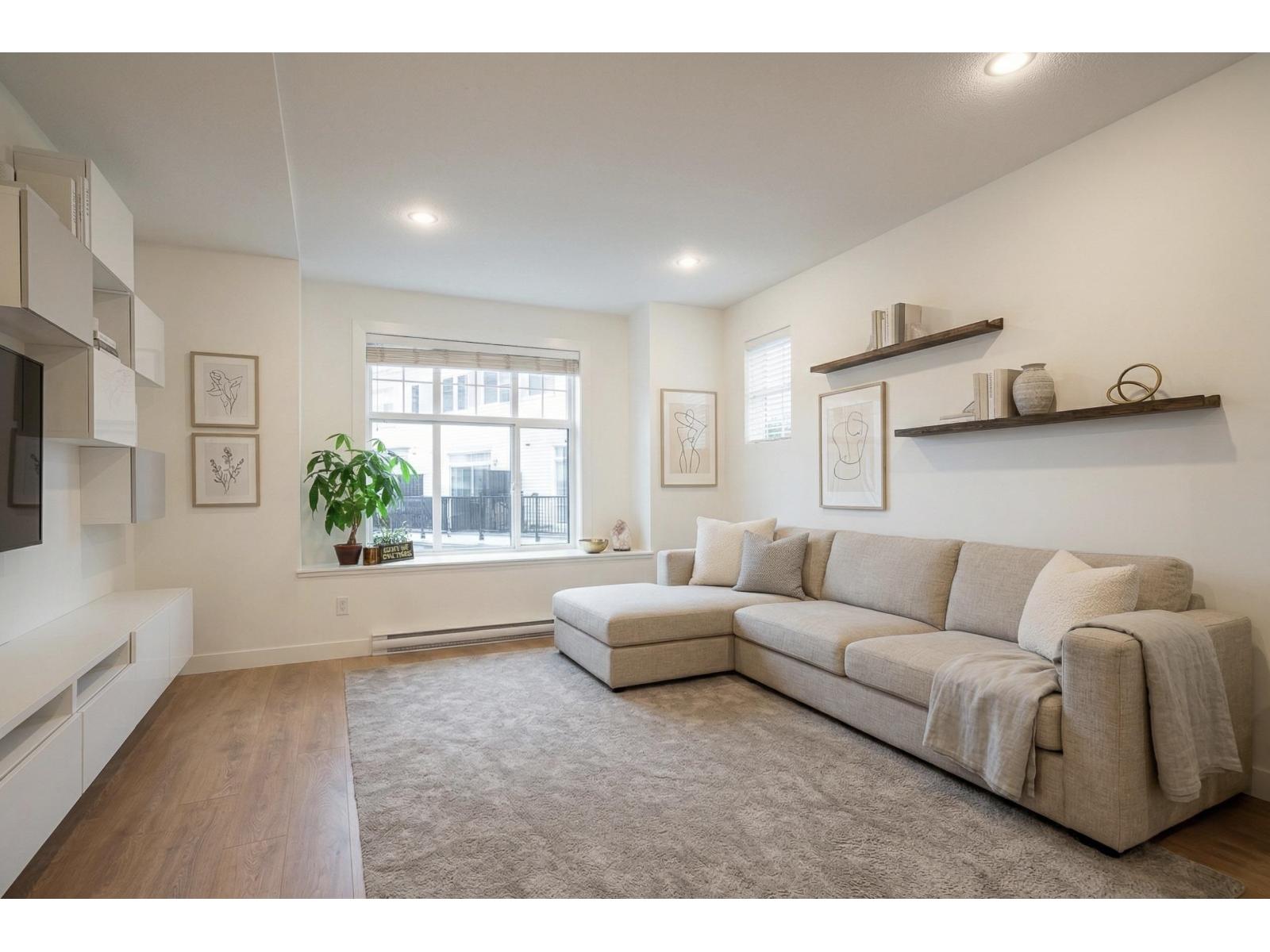 85 27735 Roundhouse Drive, Abbotsford, British Columbia  V4X 0B9 - Photo 3 - R3116427