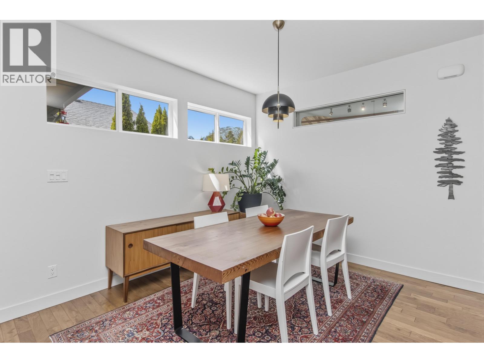 1007 Jay Crescent, Squamish, British Columbia  V8B 0P2 - Photo 5 - R3115748