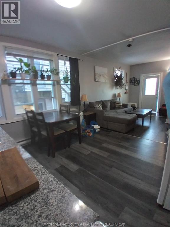 1050 Assumption, Windsor, Ontario  N9A 3C4 - Photo 4 - 26009379