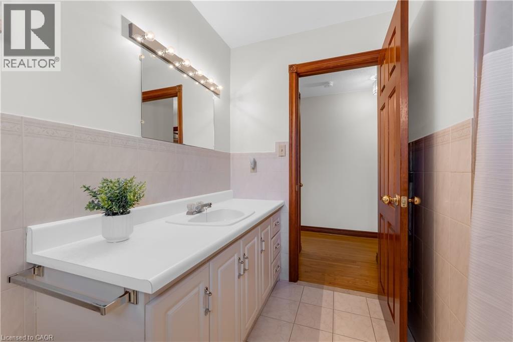 11 Forest Hill Crescent, Hamilton, Ontario  L8K 5V2 - Photo 21 - 40819197