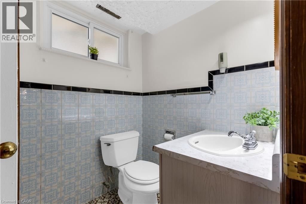 11 Forest Hill Crescent, Hamilton, Ontario  L8K 5V2 - Photo 38 - 40819197