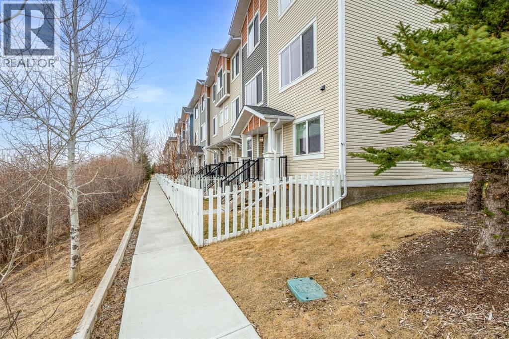 22 Stonehouse Crescent NW, High River, Alberta  T1V 0G4 - Photo 3 - A2305385