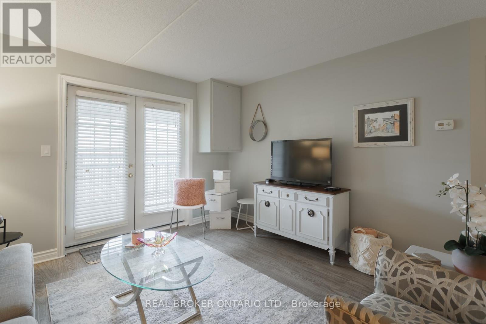 218 - 2040 Cleaver Avenue, Burlington, Ontario  L7M 4C4 - Photo 24 - W13052164