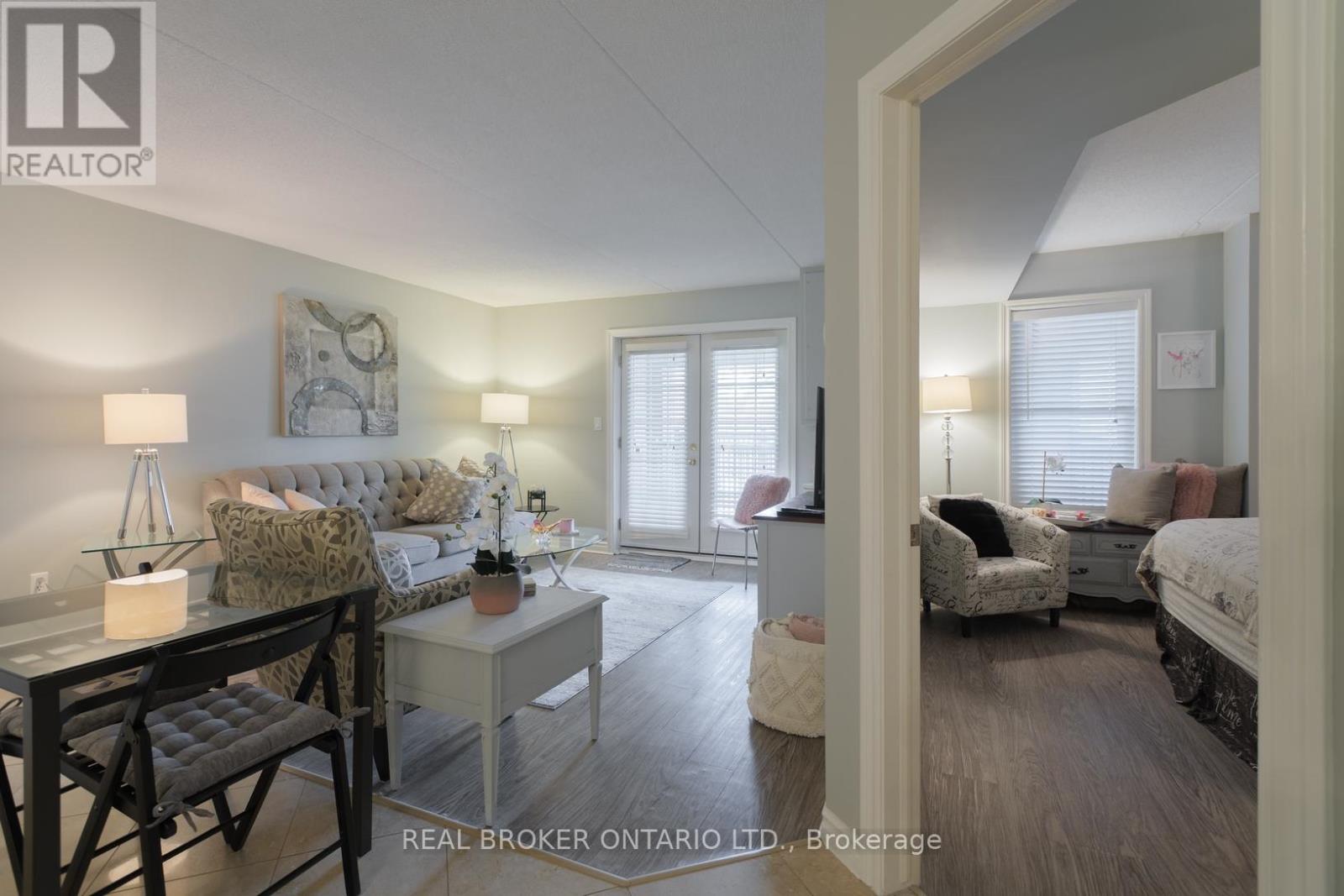 218 - 2040 Cleaver Avenue, Burlington, Ontario  L7M 4C4 - Photo 9 - W13052164