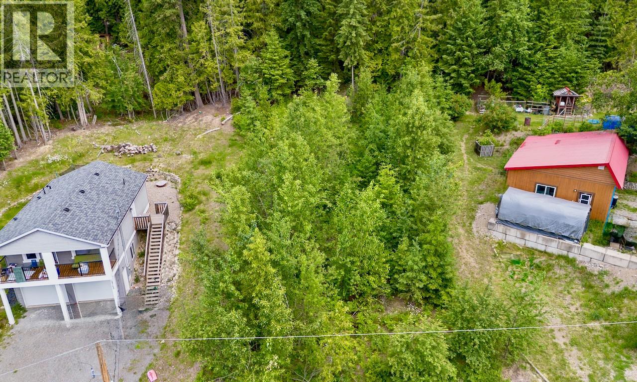2747 Fairview Road Lot# 366, Anglemont, British Columbia  V0E 1M8 - Photo 2 - 10384255