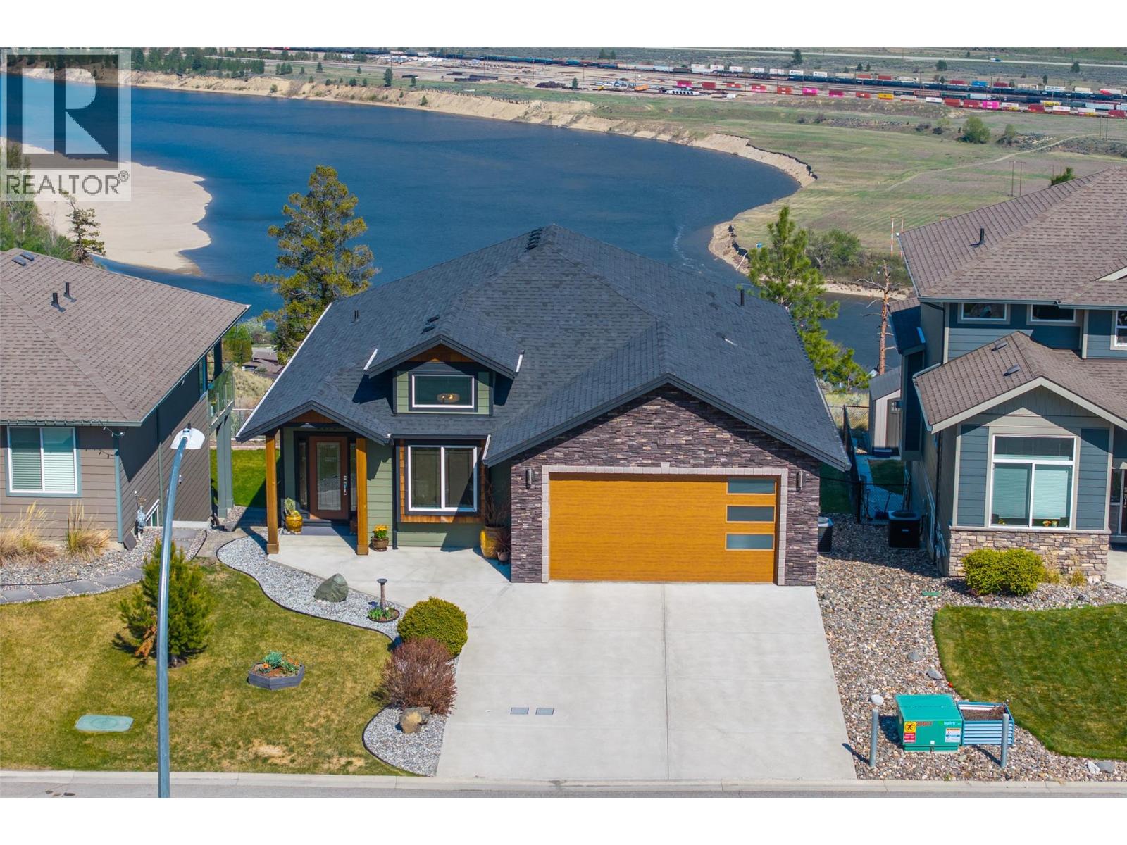 2190 Doubletree Crescent, Kamloops, British Columbia  V2B 0G8 - Photo 1 - 10384349