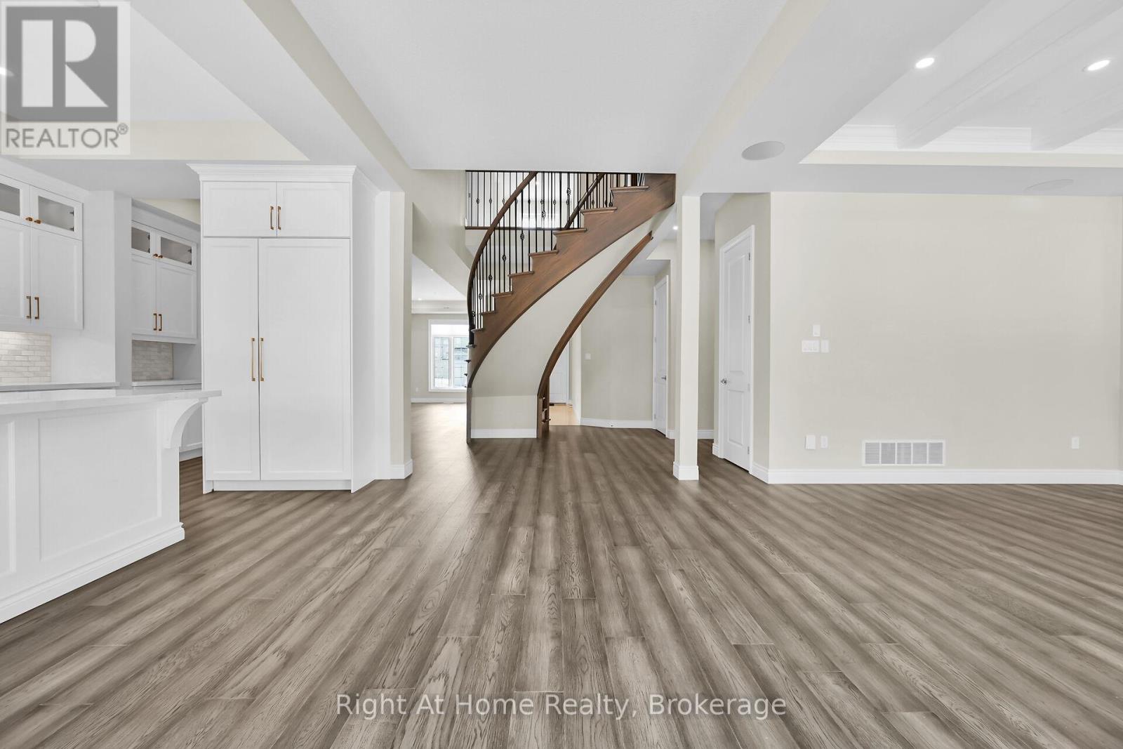 55 Eringate Court, Hamilton, Ontario  L8J 0L7 - Photo 15 - X13052302