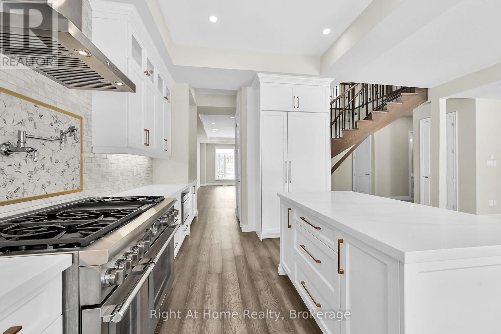 55 Eringate Court, Hamilton, Ontario  L8J 0L7 - Photo 18 - X13052302