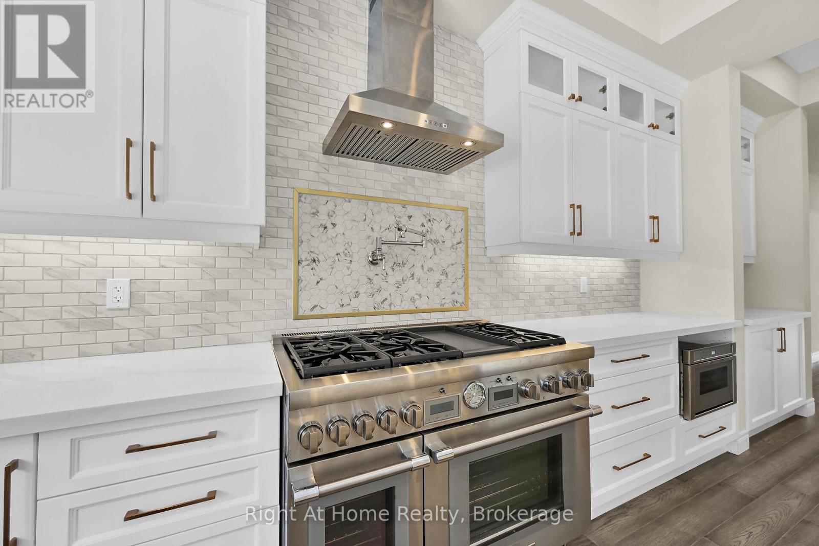 55 Eringate Court, Hamilton, Ontario  L8J 0L7 - Photo 23 - X13052302