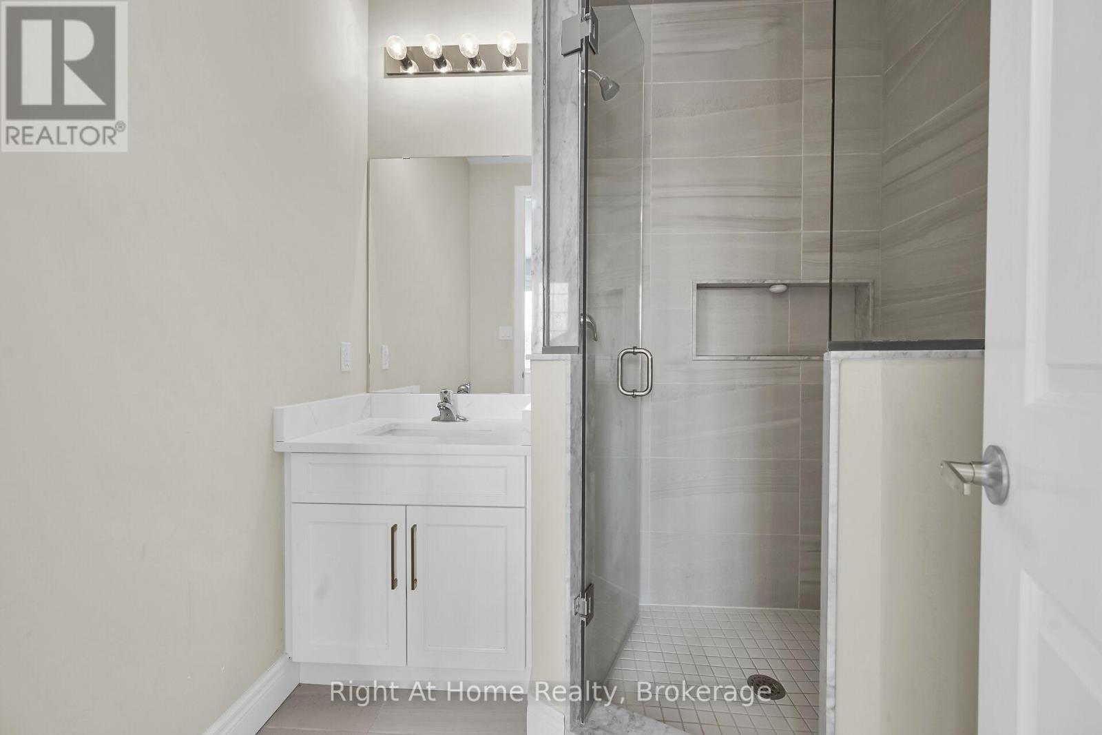 55 Eringate Court, Hamilton, Ontario  L8J 0L7 - Photo 39 - X13052302