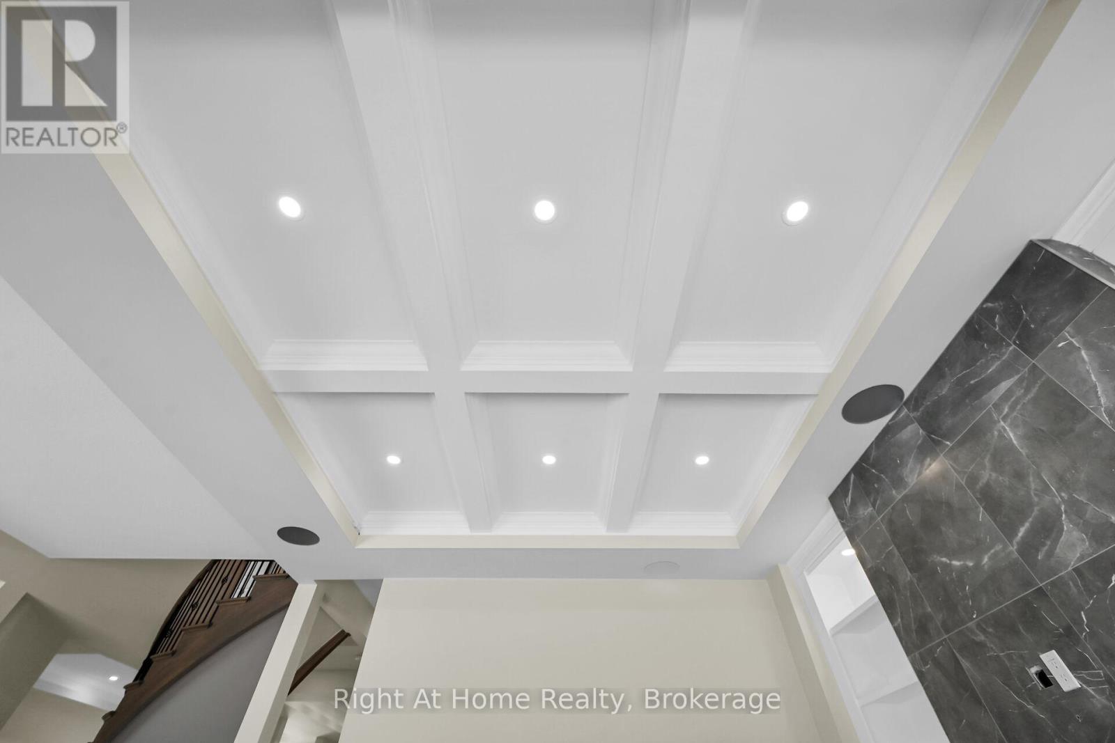 55 Eringate Court, Hamilton, Ontario  L8J 0L7 - Photo 6 - X13052302