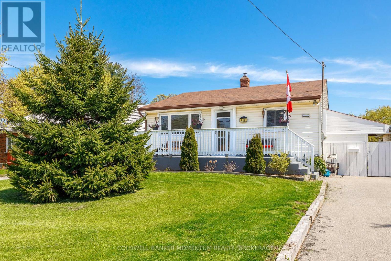 516 Geneva Street, St. Catharines, Ontario  L2N 2H6 - Photo 2 - X13052200