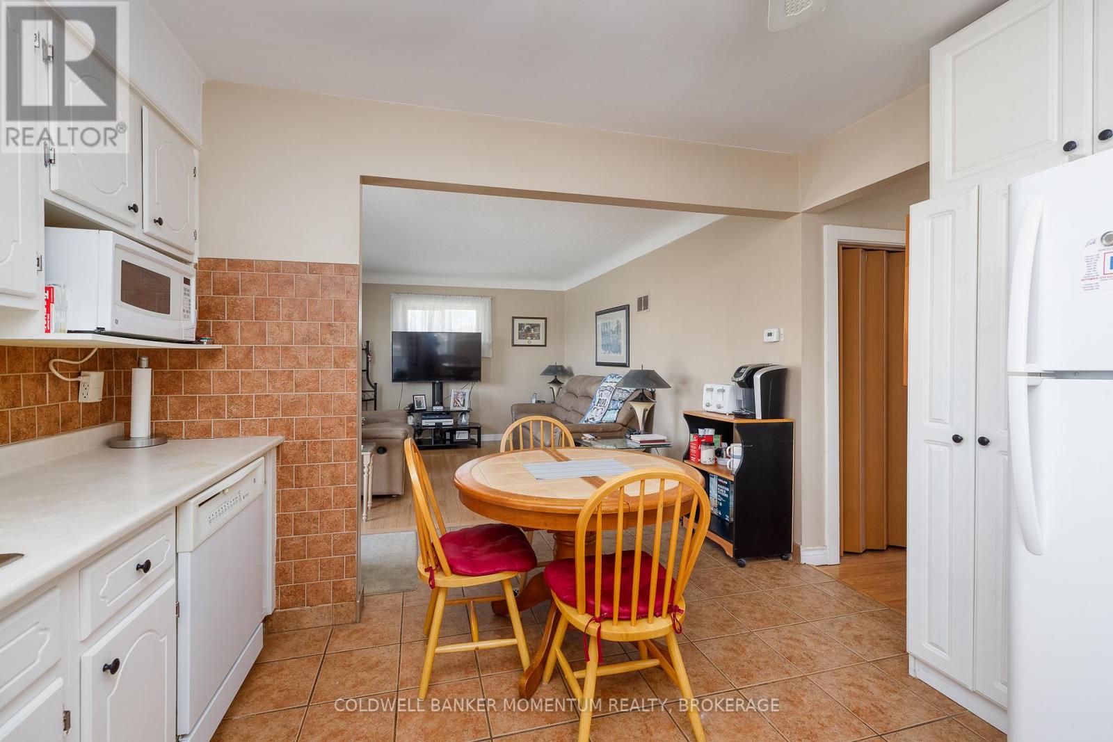 516 Geneva Street, St. Catharines, Ontario  L2N 2H6 - Photo 8 - X13052200