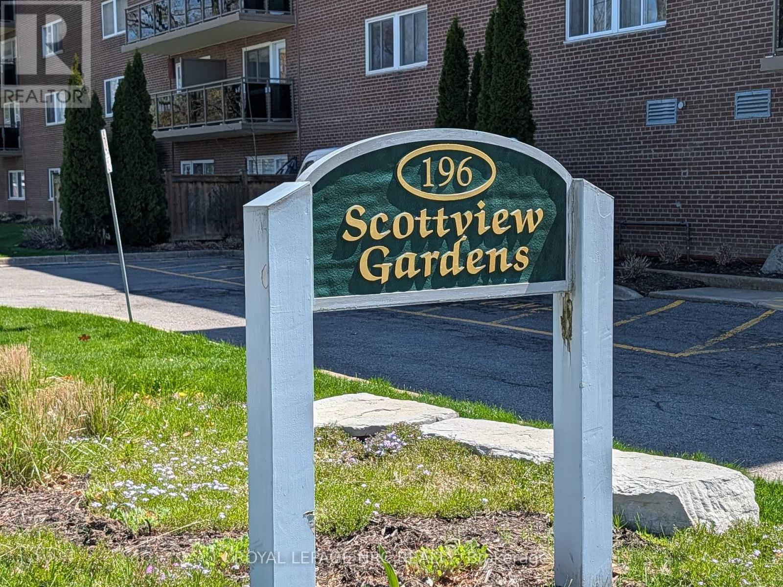 404 - 196 Scott Street, St. Catharines, Ontario  L2N 5T2 - Photo 2 - X13052258