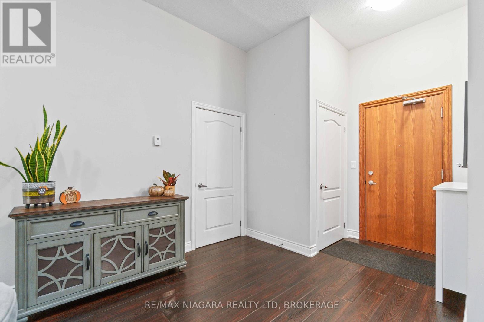 132 - 8111 Forest Glen Drive, Niagara Falls, Ontario  L2H 2Y7 - Photo 2 - X13052358