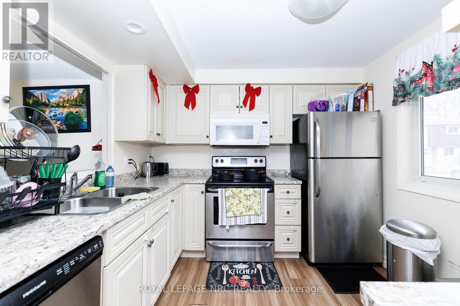 50 Lakeshore Rd Unit 44 Road, St. Catharines, Ontario  L2N 6P8 - Photo 4 - X13052434