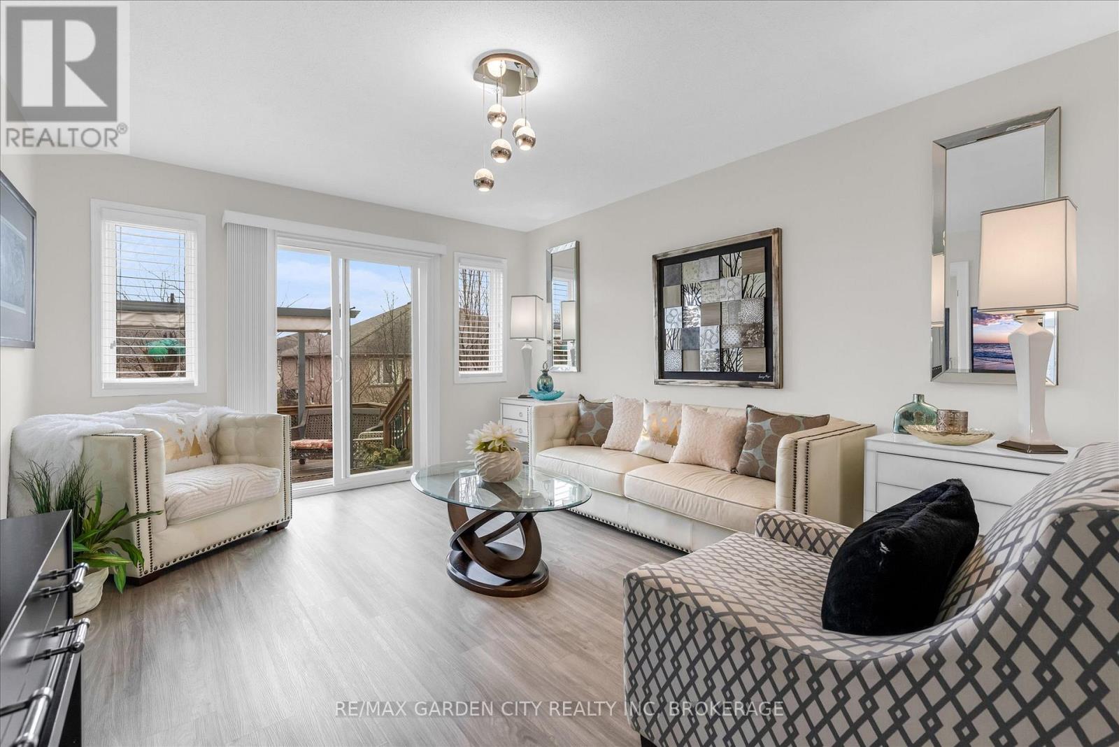 11 Jefferson Court W, Welland, Ontario  L3C 7G5 - Photo 10 - X13052494