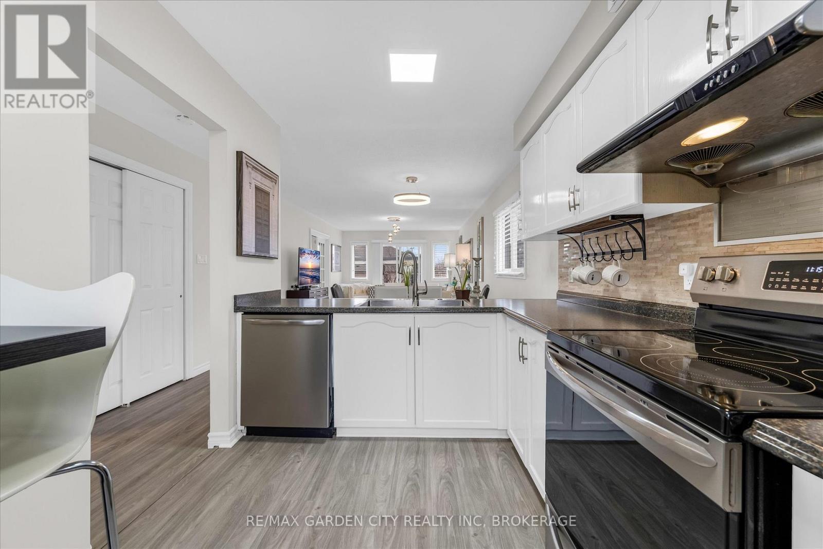 11 Jefferson Court W, Welland, Ontario  L3C 7G5 - Photo 6 - X13052494