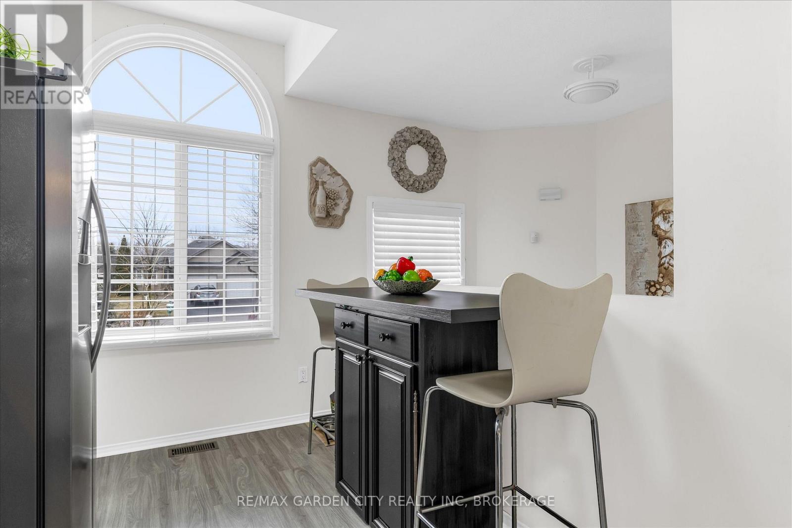 11 Jefferson Court W, Welland, Ontario  L3C 7G5 - Photo 7 - X13052494