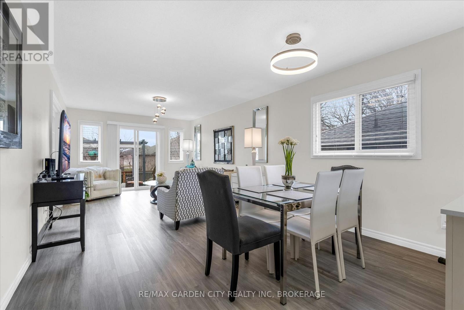 11 Jefferson Court W, Welland, Ontario  L3C 7G5 - Photo 8 - X13052494