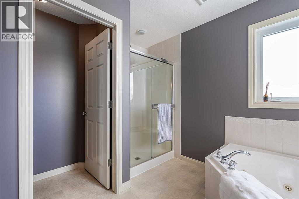 812 Coopers Drive Sw, Airdrie, Alberta  T4B 2W3 - Photo 26 - A2305355