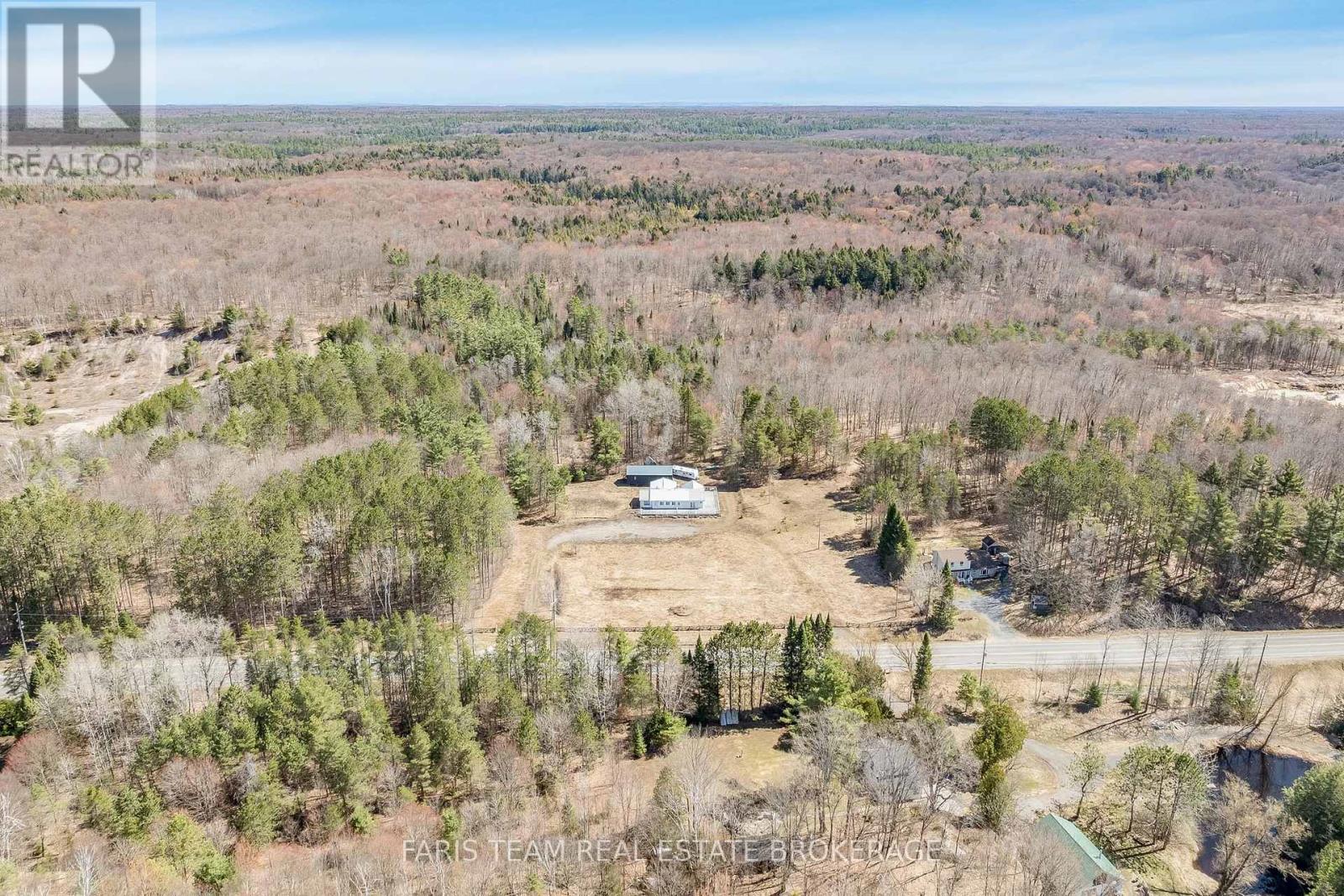 2180-2186 Hwy 141, Muskoka Lakes, Ontario  P0B 1L0 - Photo 9 - X12860370