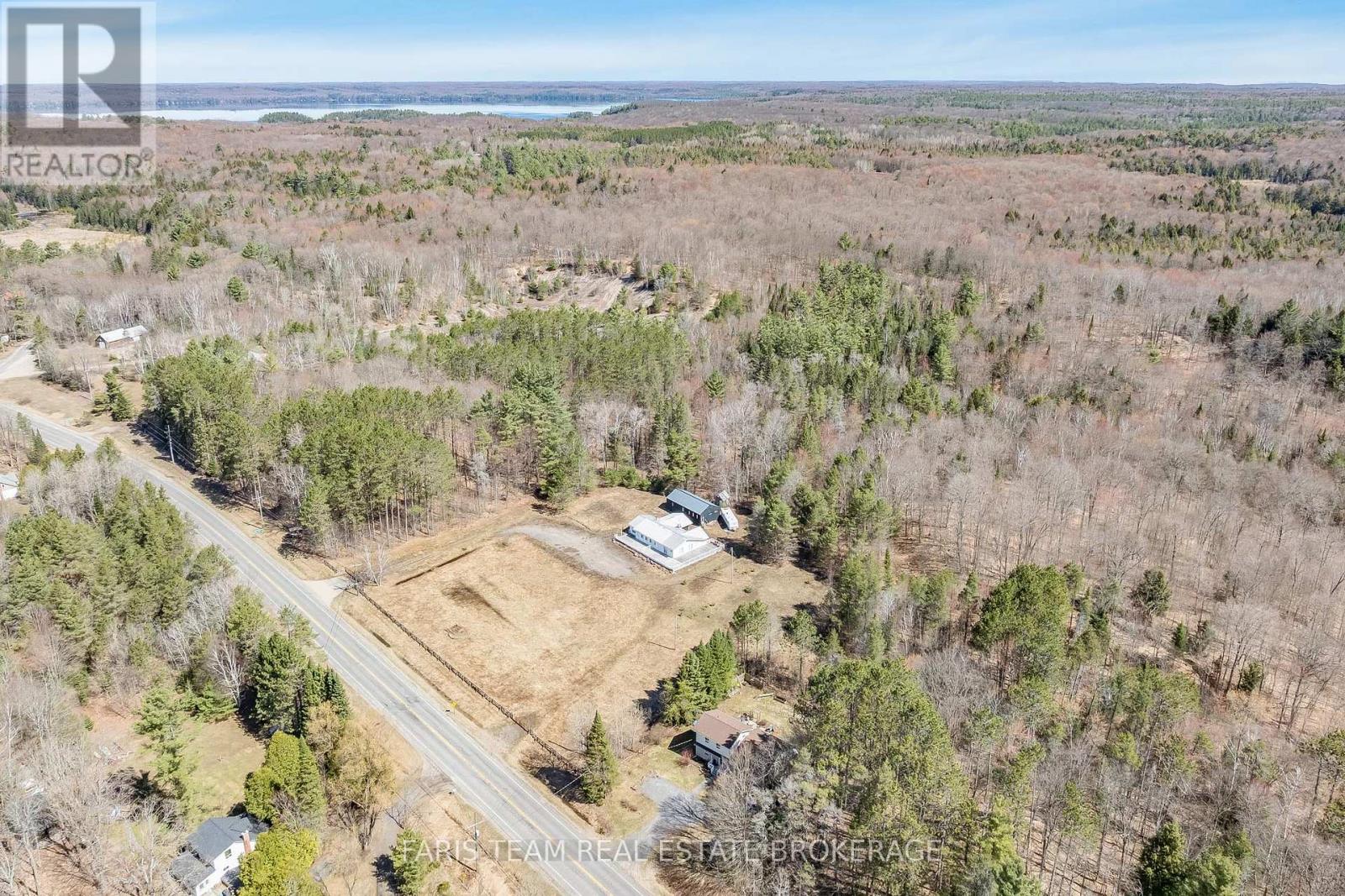 2180-2186 Hwy 141, Muskoka Lakes, Ontario  P0B 1L0 - Photo 10 - X12860370