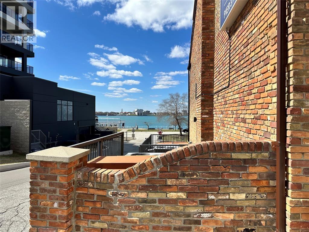 301 Front Street North Unit# 2, Sarnia, Ontario  N7T 5S6 - Photo 3 - 26009134