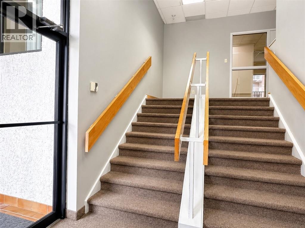 301 Front Street North Unit# 2, Sarnia, Ontario  N7T 5S6 - Photo 4 - 26009134