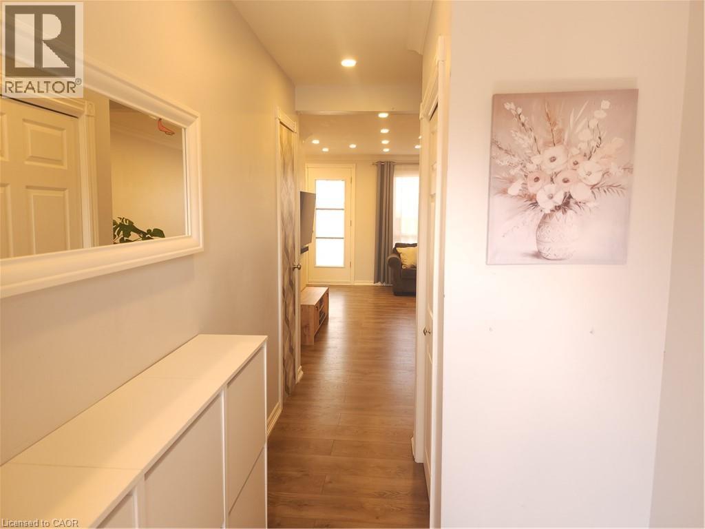 899 Stone Church Road E Unit# 8, Hamilton, Ontario  L8W 1B2 - Photo 4 - 40823806