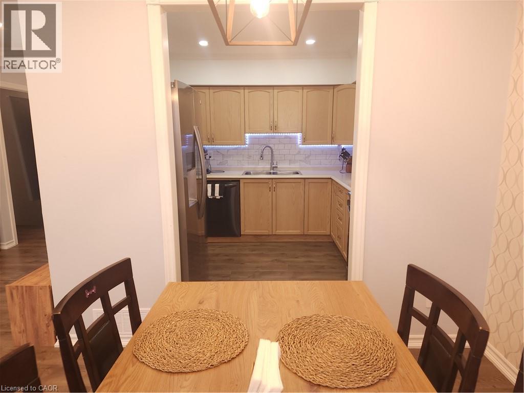 899 Stone Church Road E Unit# 8, Hamilton, Ontario  L8W 1B2 - Photo 8 - 40823806