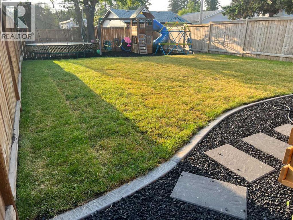 4629 48 Street, Sylvan Lake, Alberta  T4S 1L4 - Photo 49 - A2296789