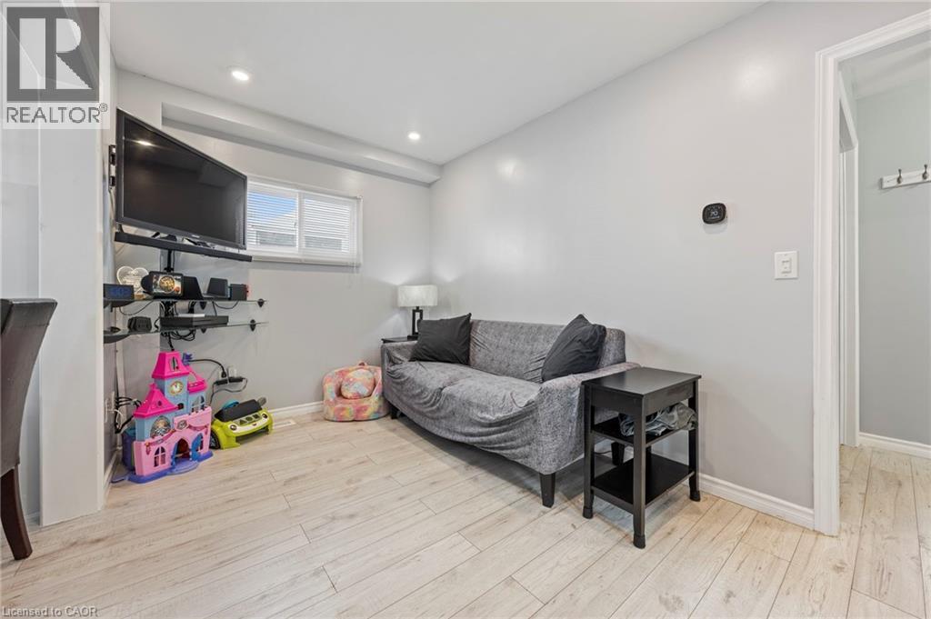 75 Dublin Street, Brantford, Ontario  N3R 2E5 - Photo 5 - 40823241