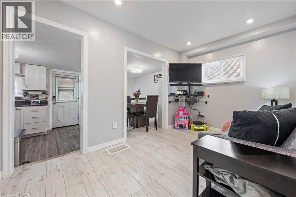 75 Dublin Street, Brantford, Ontario  N3R 2E5 - Photo 6 - 40823241