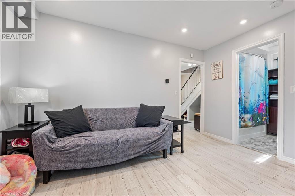 75 Dublin Street, Brantford, Ontario  N3R 2E5 - Photo 7 - 40823241