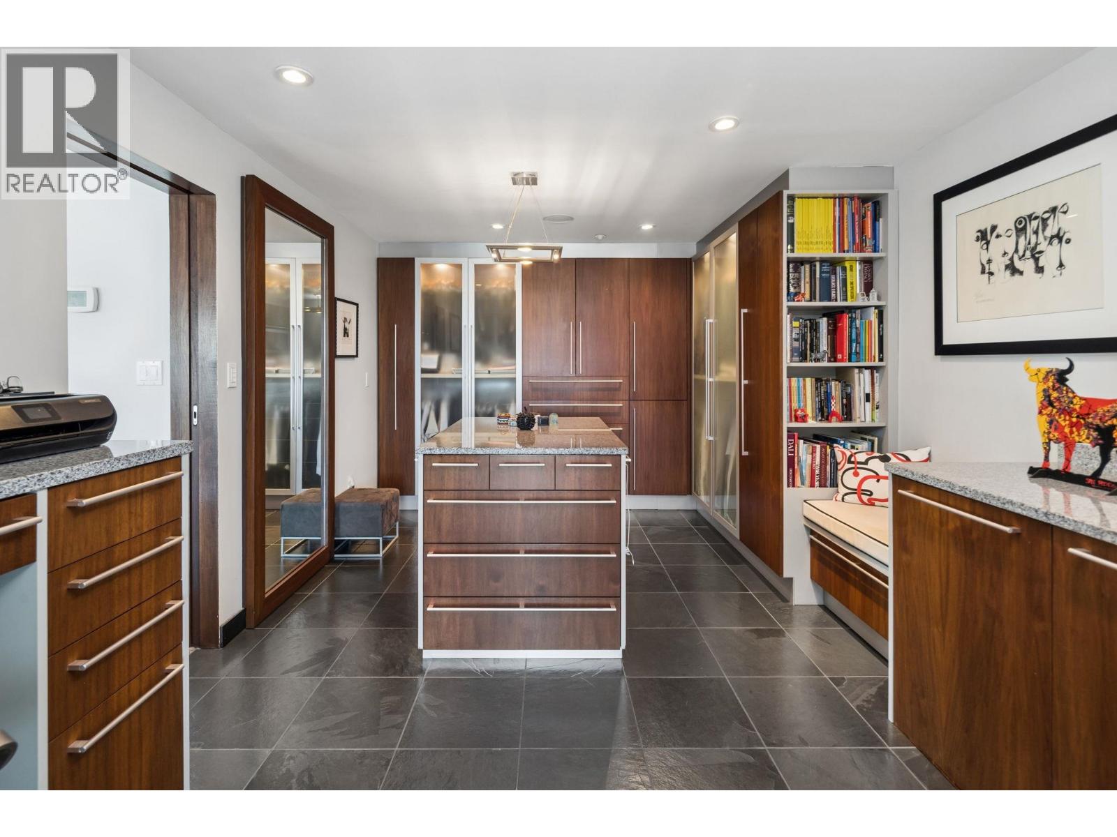 2301 909 Burrard Street, Vancouver, British Columbia  V6Z 2N2 - Photo 12 - R3116587