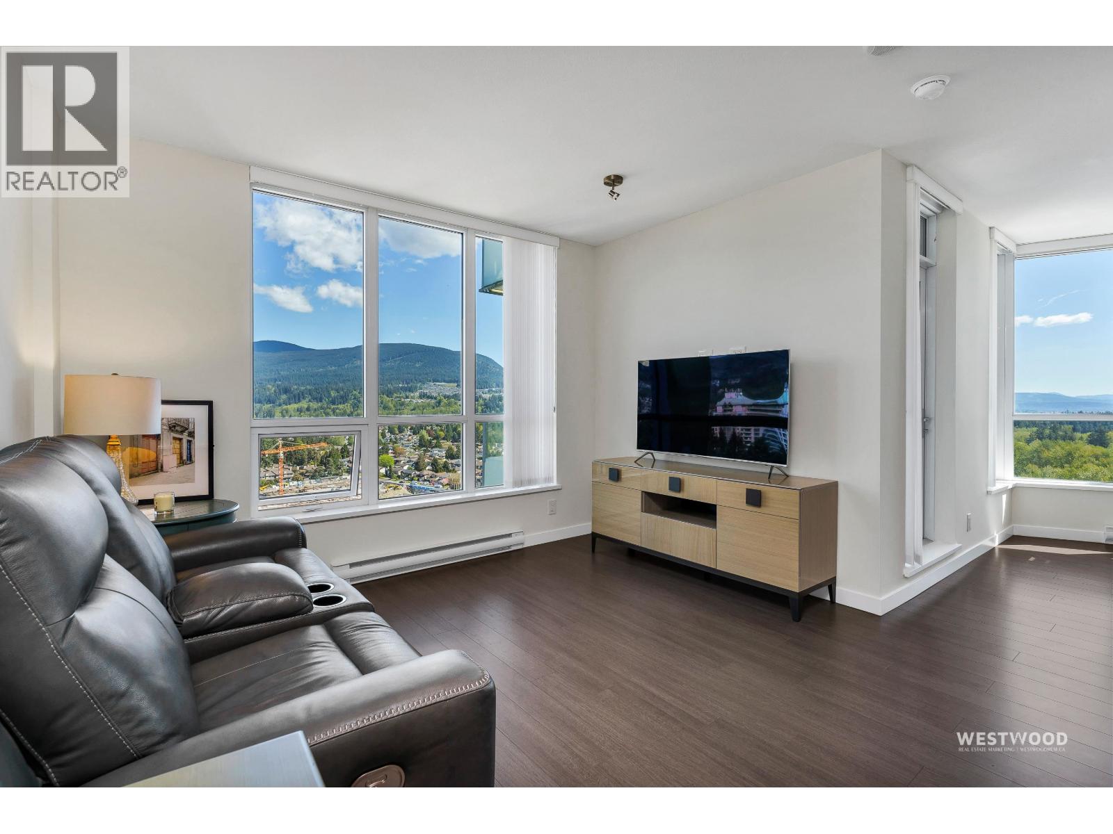 2301 3093 Windsor Gate, Coquitlam, British Columbia  V3B 0N2 - Photo 10 - R3115611