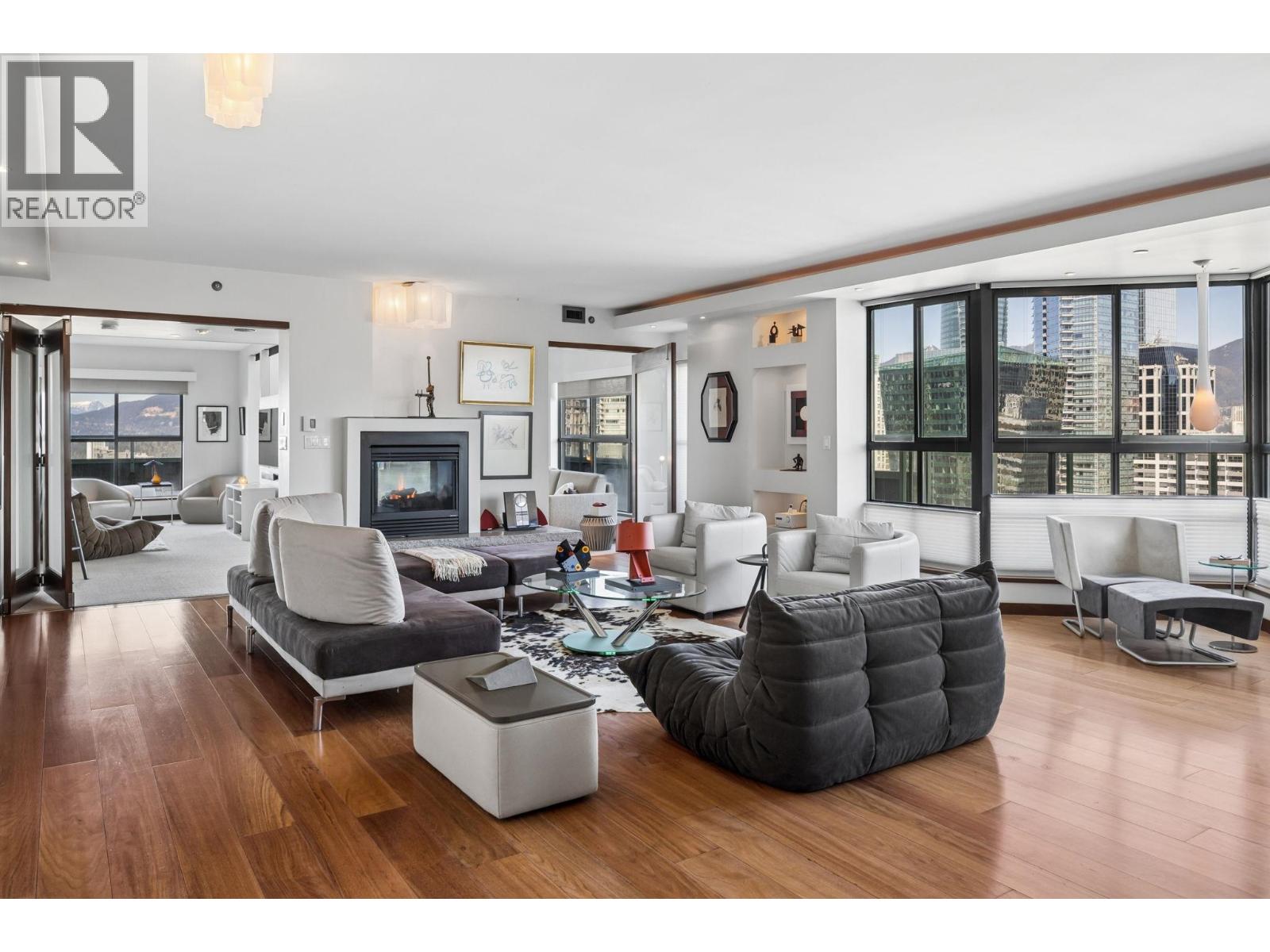 2301 909 Burrard Street, Vancouver, British Columbia  V6Z 2N2 - Photo 4 - R3116587