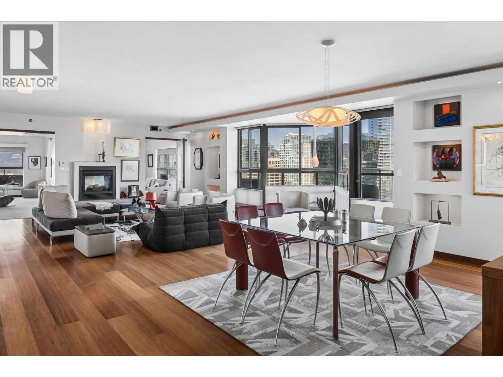 2301 909 Burrard Street, Vancouver, British Columbia  V6Z 2N2 - Photo 2 - R3116587