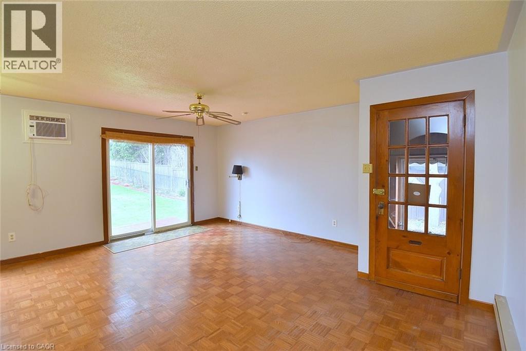 548 Upper Wentworth Street, Hamilton, Ontario  L9A 4T9 - Photo 11 - 40818472