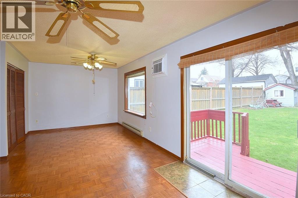 548 Upper Wentworth Street, Hamilton, Ontario  L9A 4T9 - Photo 5 - 40818472