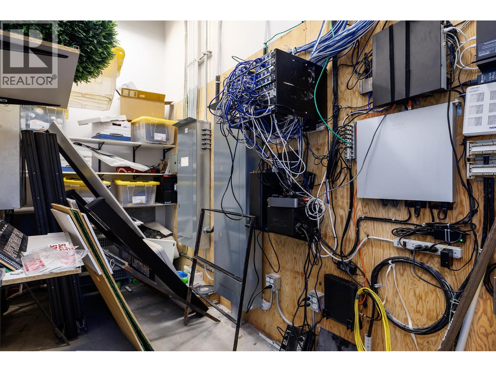 525 97 S Highway Unit# 200, West Kelowna, British Columbia  V1Z 4C9 - Photo 32 - 10384666