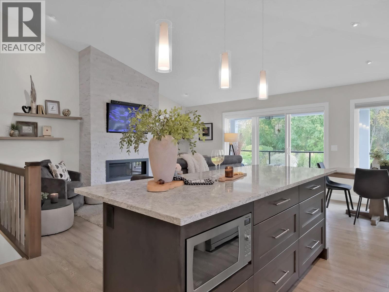 3390 Pine Valley Drive, Kelowna, British Columbia  V1X 8E3 - Photo 9 - 10384950