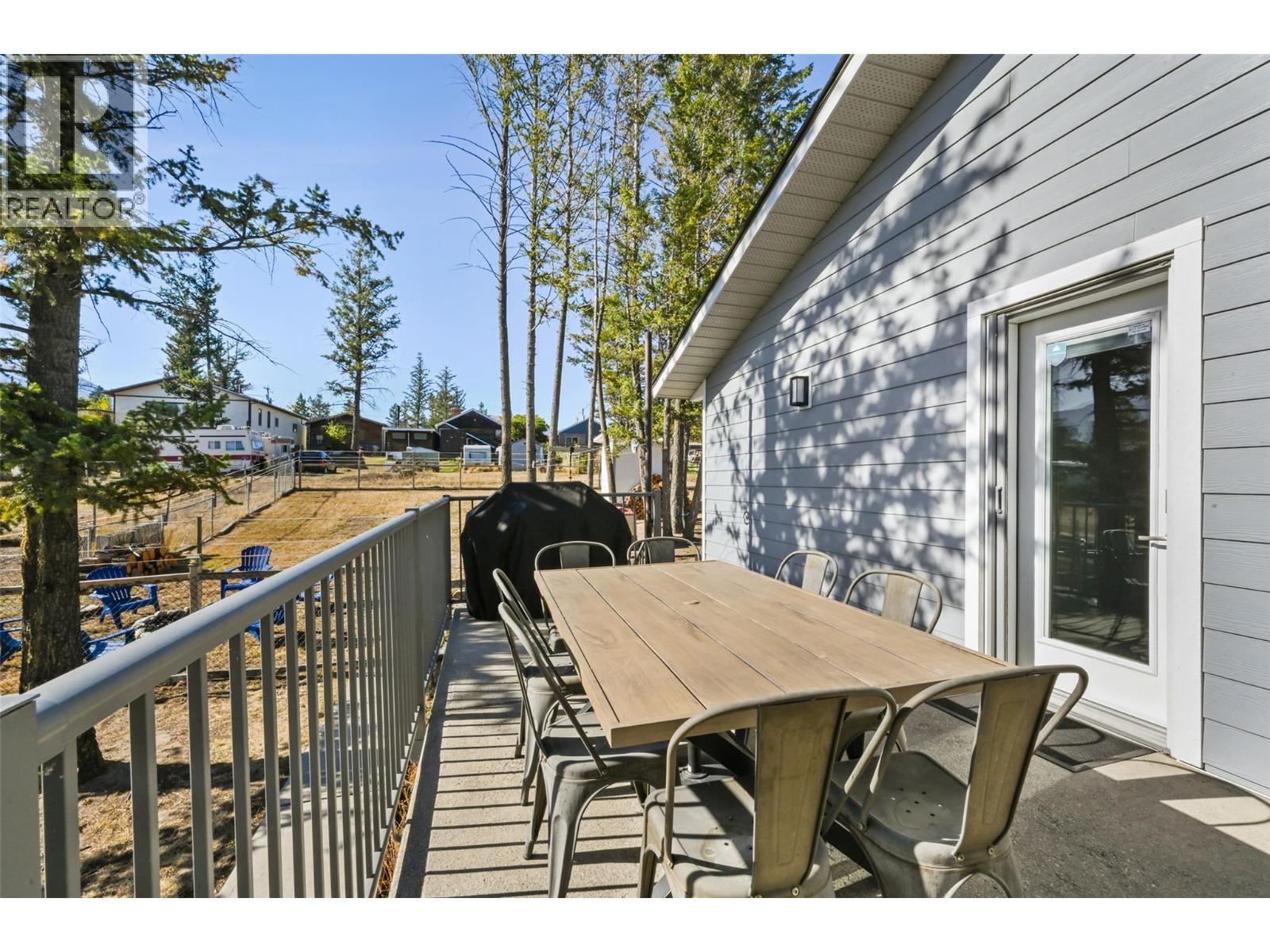 208 7th Avenue, Invermere, British Columbia  V0A 1K4 - Photo 36 - 10385124