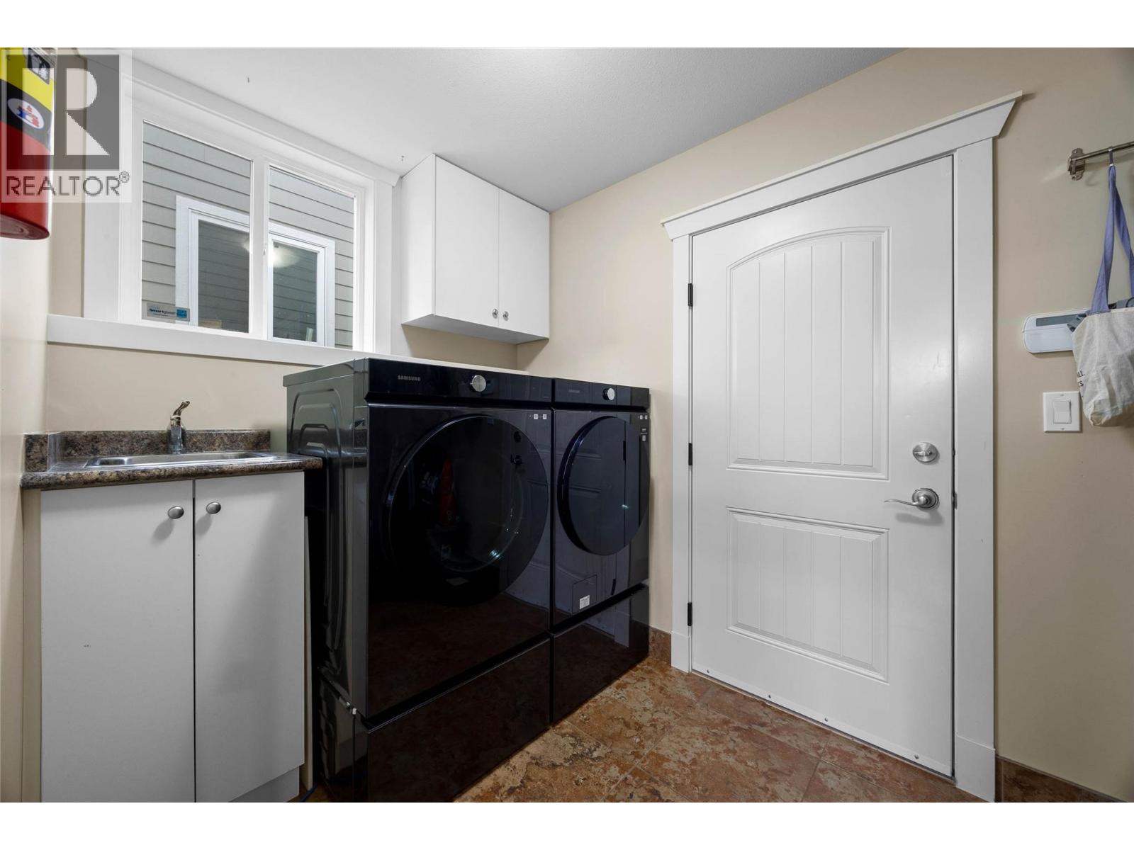 2748 Beachmount Crescent Kamloops Photo 18