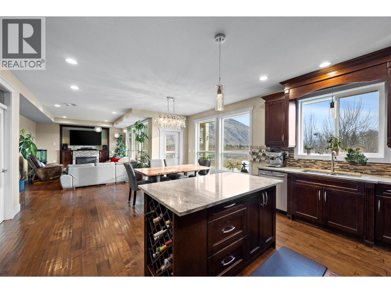 2748 Beachmount Crescent Kamloops Photo 13