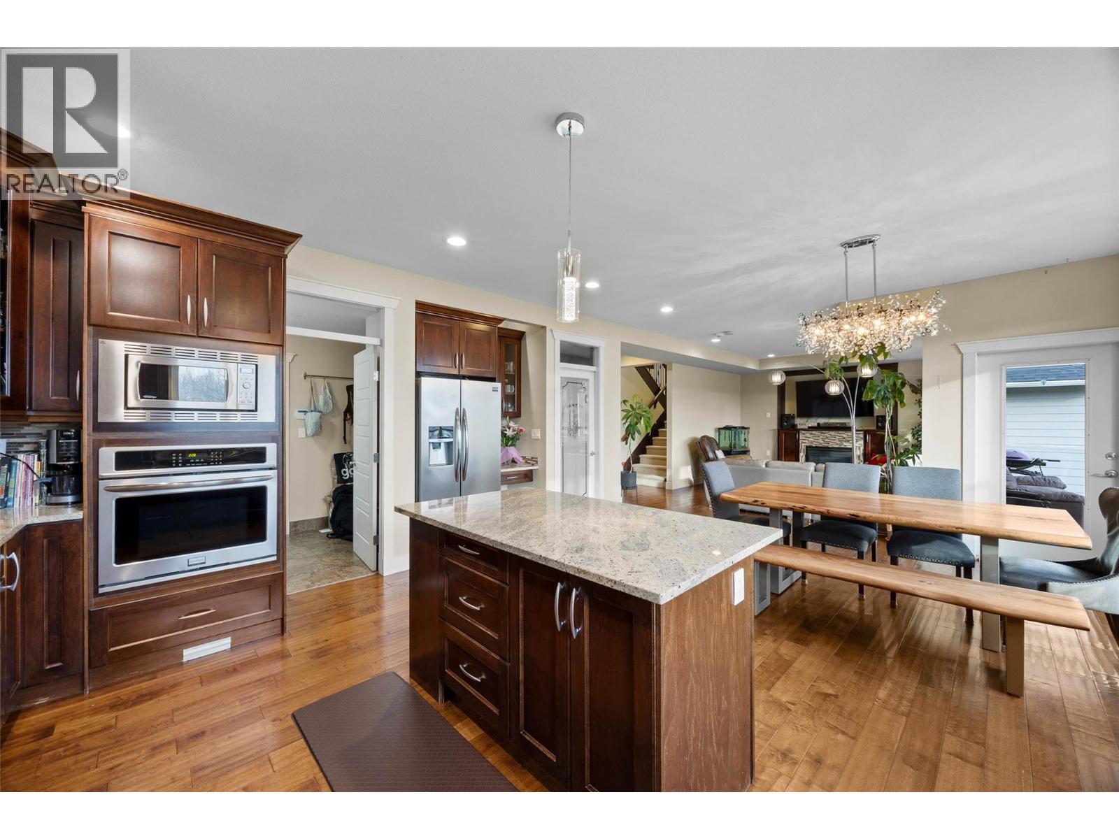 2748 Beachmount Crescent Kamloops Photo 12