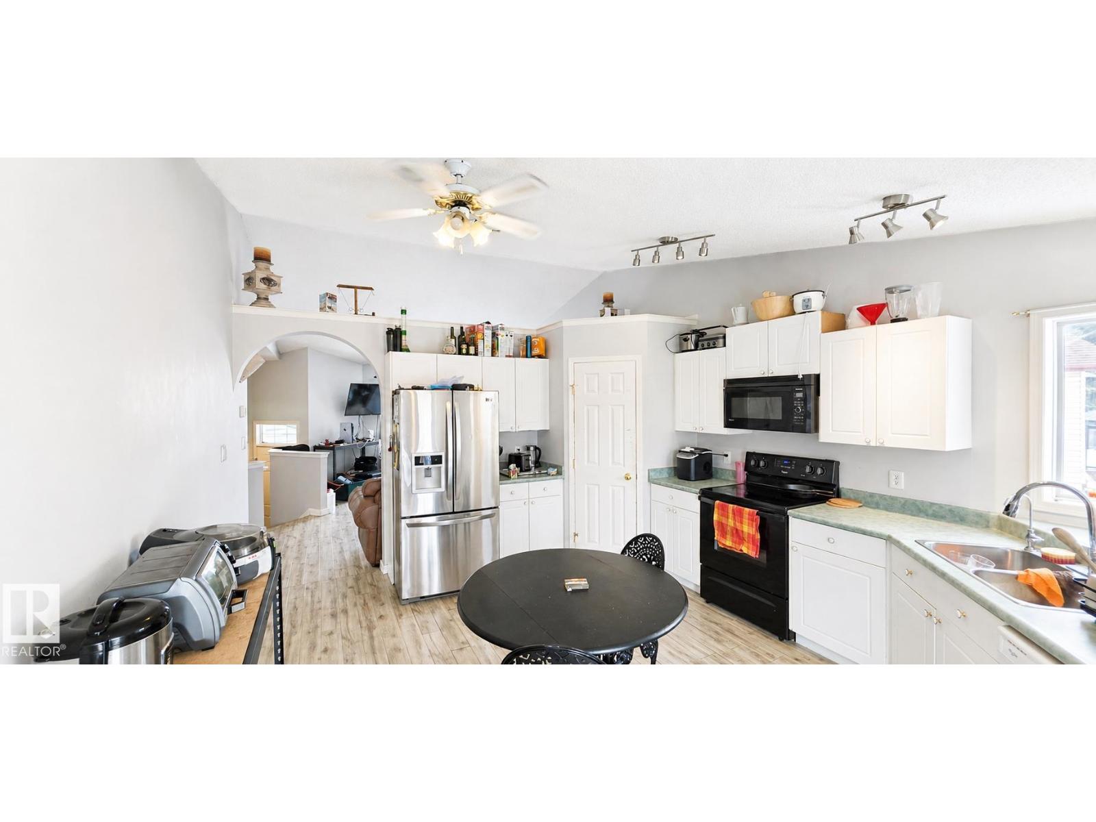 9218 163 Av Nw, Edmonton, Alberta  T5Z 3M8 - Photo 17 - E4484454